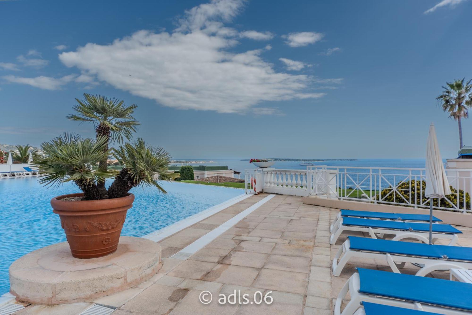 Studio Vue mer et Piscine Climatisation Wifi Cannes Esterno foto