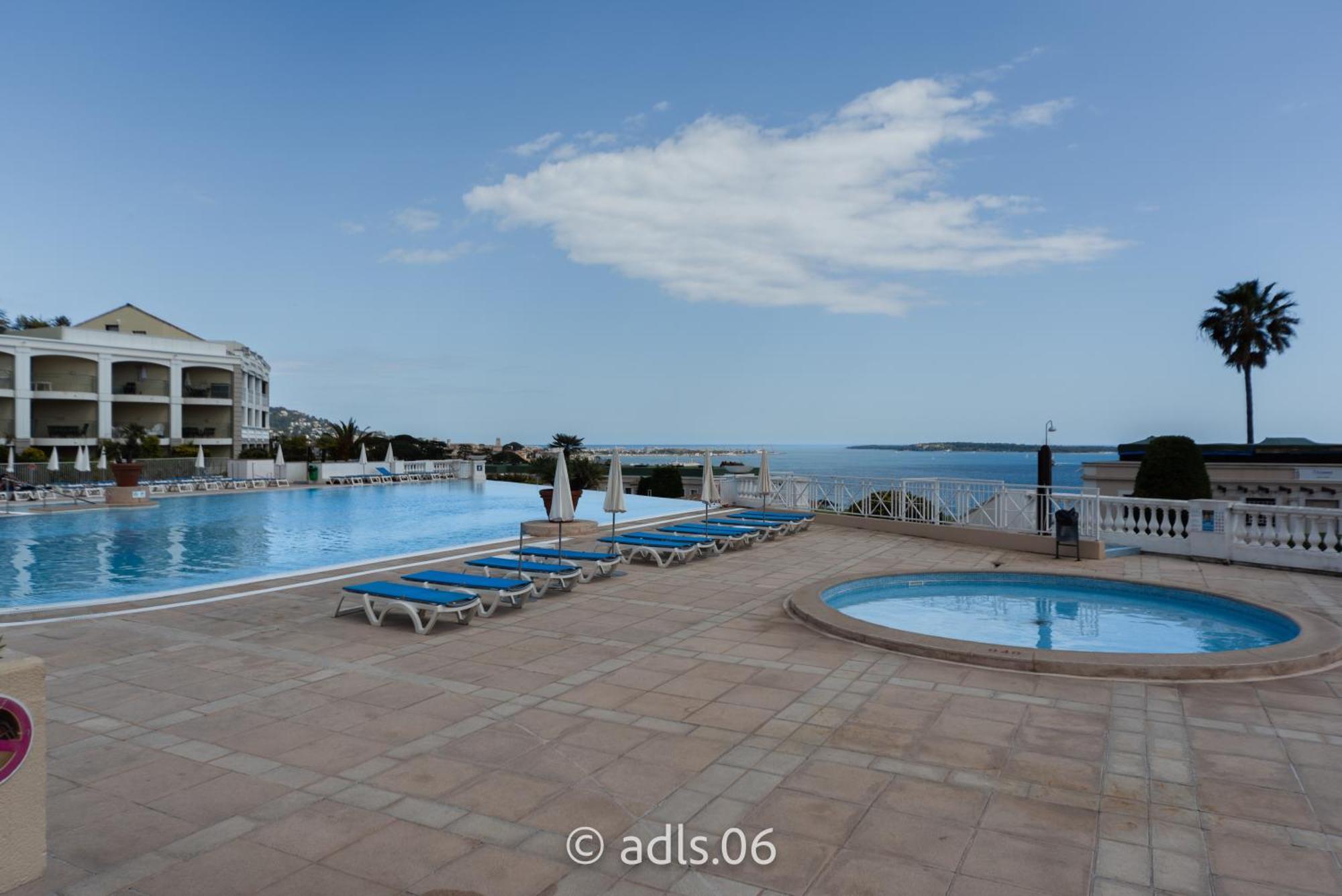 Studio Vue mer et Piscine Climatisation Wifi Cannes Esterno foto